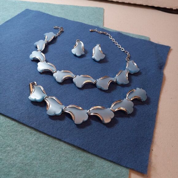 Necklace, Bracelet and Clip Earrings - Picture 1 of 8